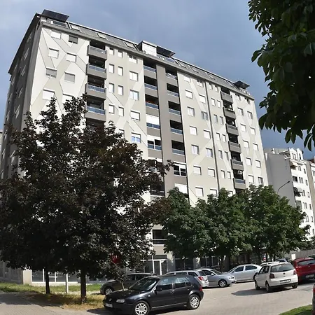 Modern & Cozy Апартаменти