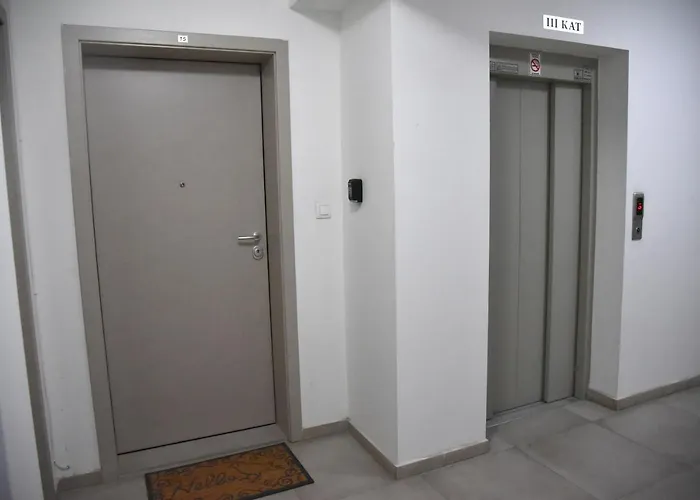 Modern & Cozy Апартаменти