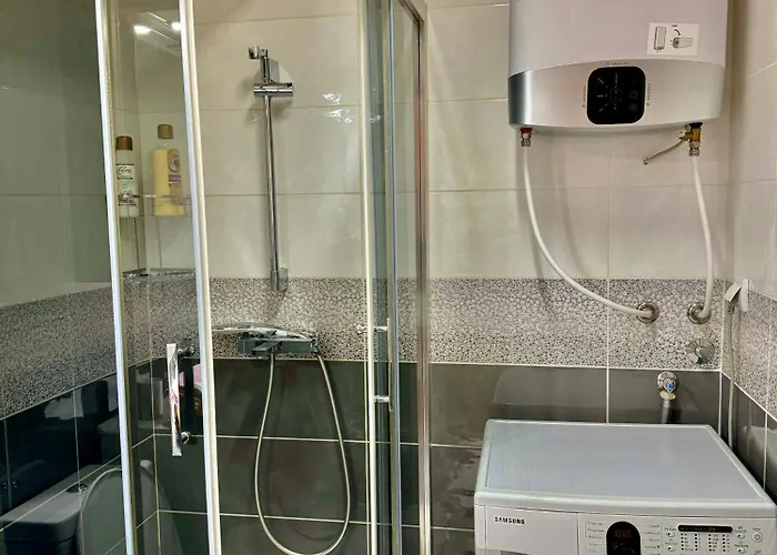 Апартаменти Modern & Cozy *