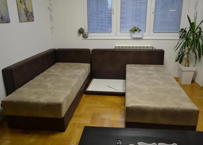 Апартаменти Modern & Cozy